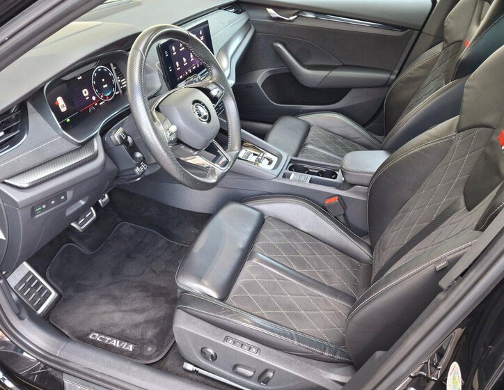 Škoda Octavia Sedan / Limuzína 2,0 l 180 kw