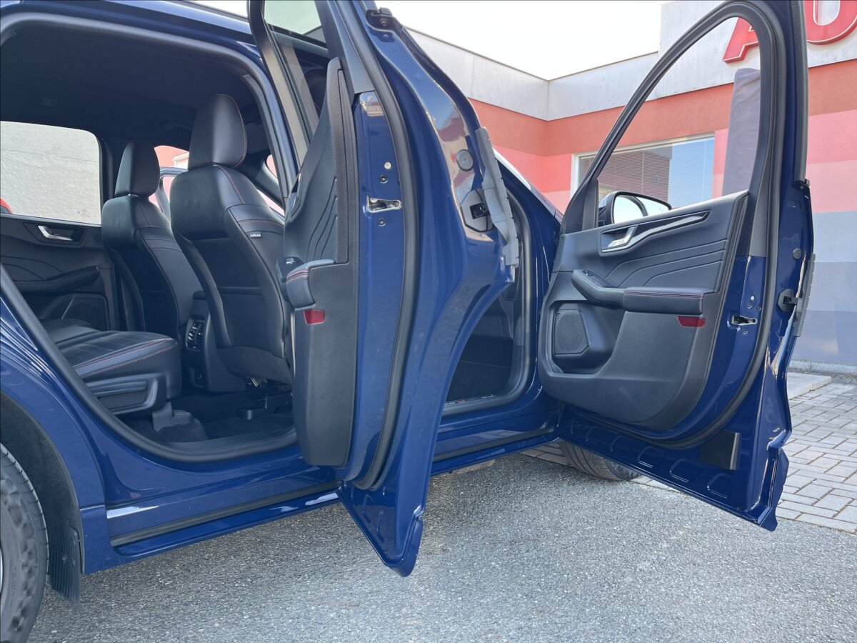 Ford Kuga SUV / Terénní 2,5 l 165 kw