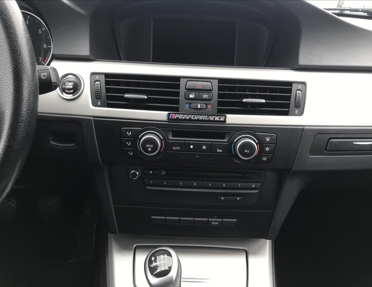 BMW Řada 3 Kombi 2,0 l 105 kw