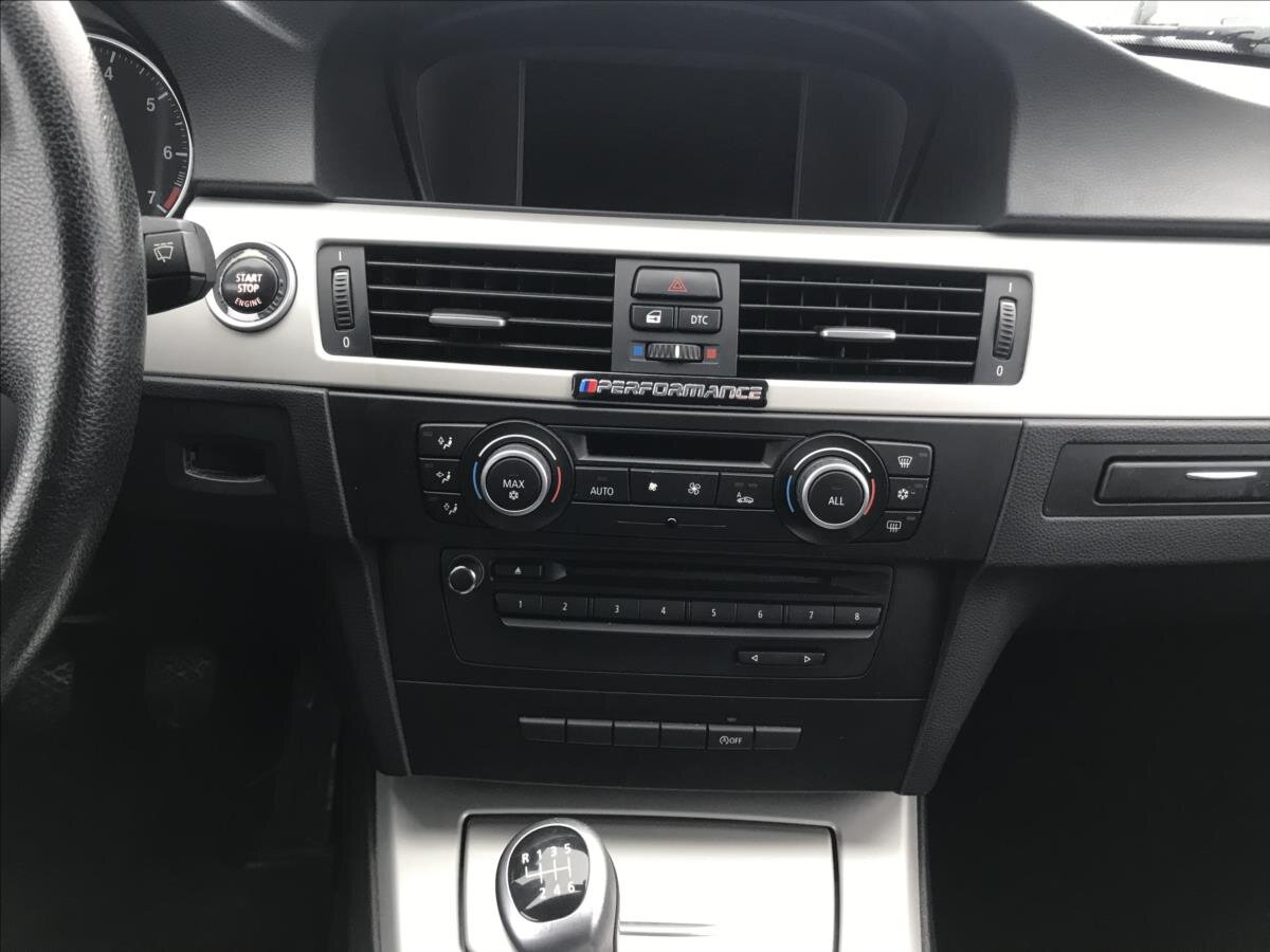 BMW Řada 3 Kombi 2,0 l 105 kw