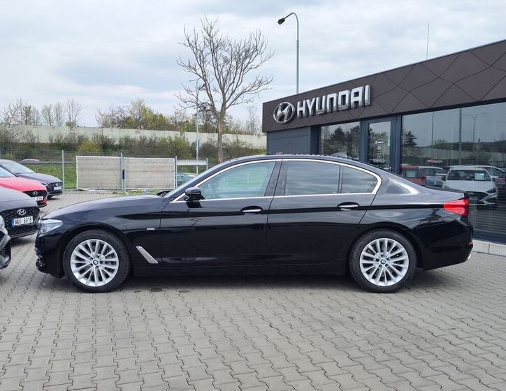 BMW Řada 5 Sedan / Limuzína 3,0 l 235 kw