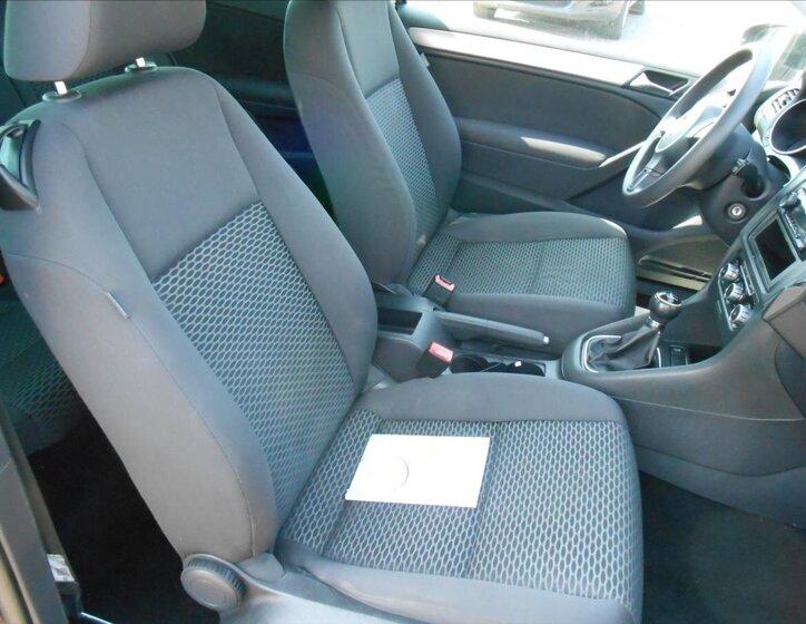 Volkswagen Golf Hatchback 1,6 l 77 kw