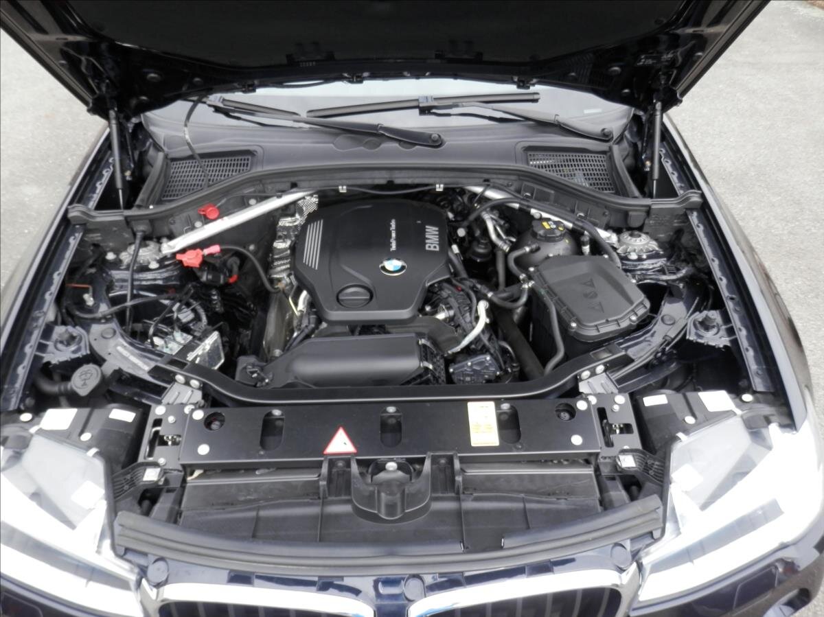 BMW X3 SUV / Terénní 2,0 l 140 kw