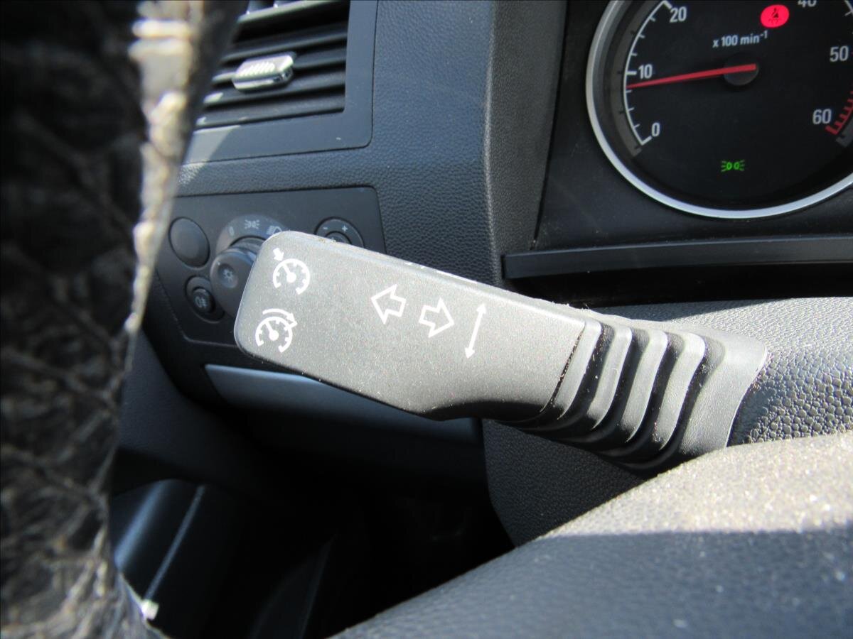 Opel Zafira Kombi 1,7 l 81 kw