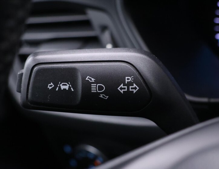 Ford Focus Kombi 999,0 74 kw