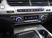 Audi Q7 25