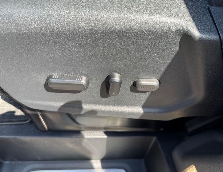 Ford Tourneo Custom 13