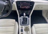 Volkswagen Passat 10