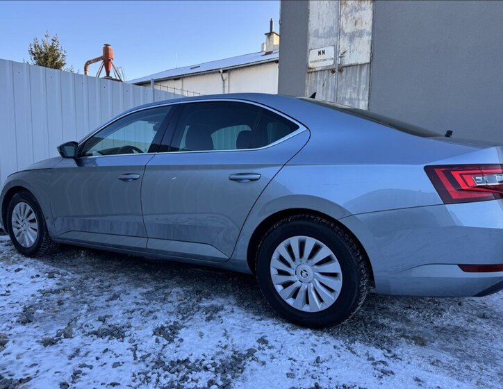 Škoda Superb 18
