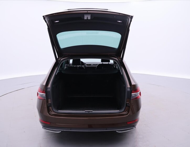 Škoda Superb Kombi 2,0 l 110 kw