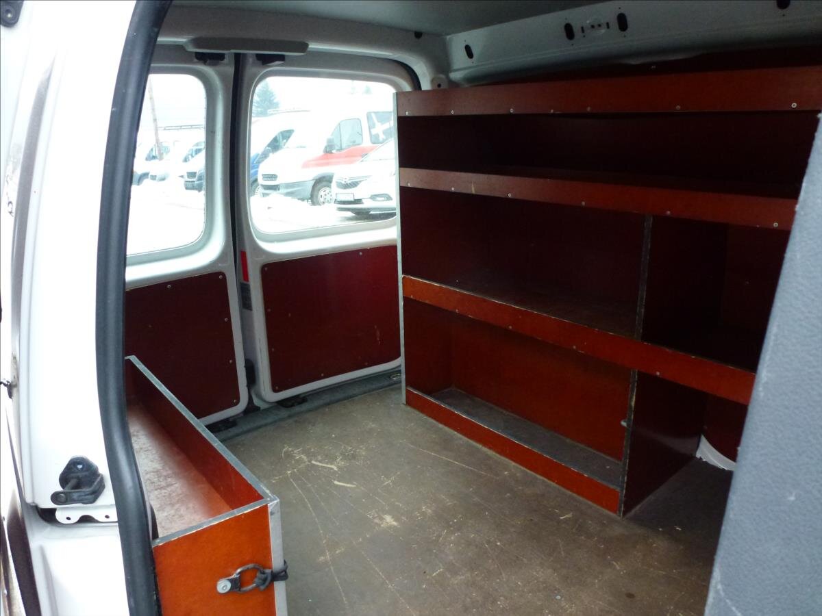 Volkswagen Caddy Skříň 1,6 l 55 kw