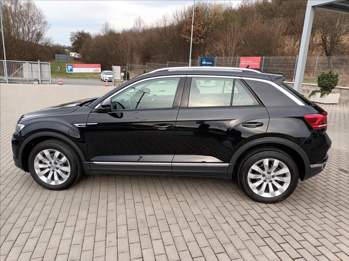 Volkswagen T-Roc SUV / Terénní 1,5 l 110 kw