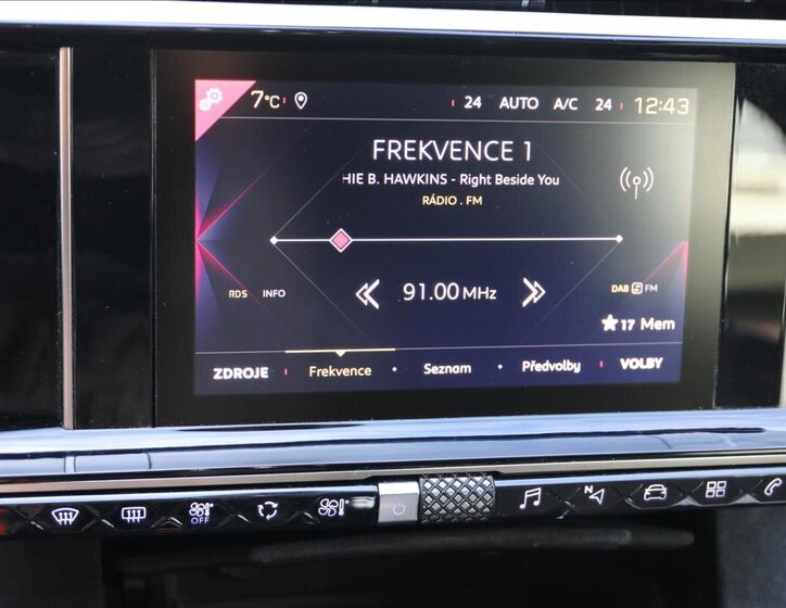 DS Automobiles DS7 Crossback Kombi 2,0 l 130 kw