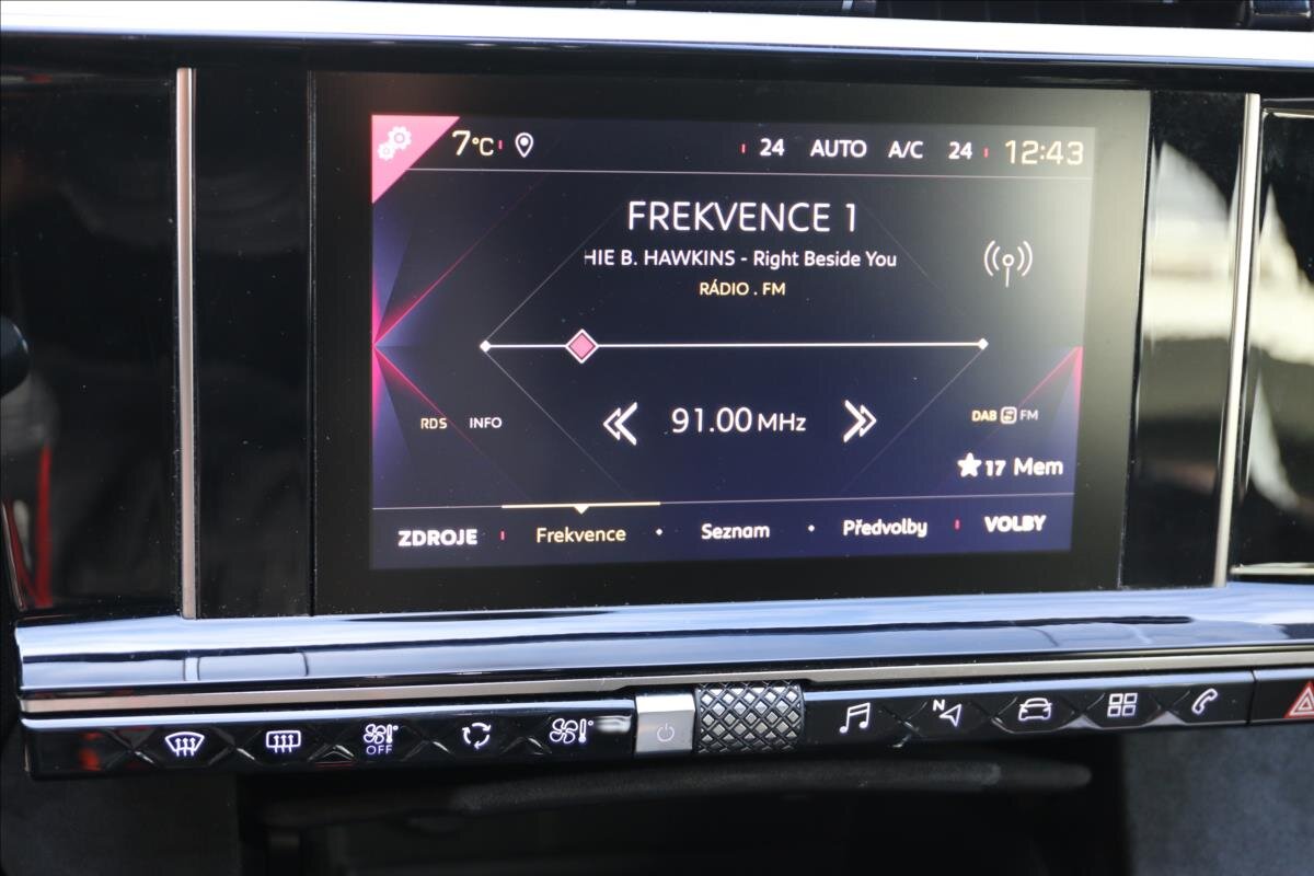 DS Automobiles DS7 Crossback Kombi 2,0 l 130 kw