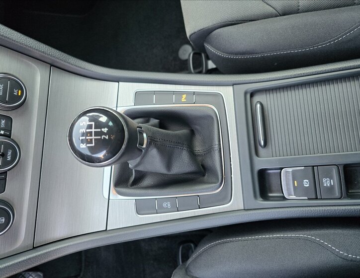 Volkswagen Golf Hatchback 1,2 l 63 kw