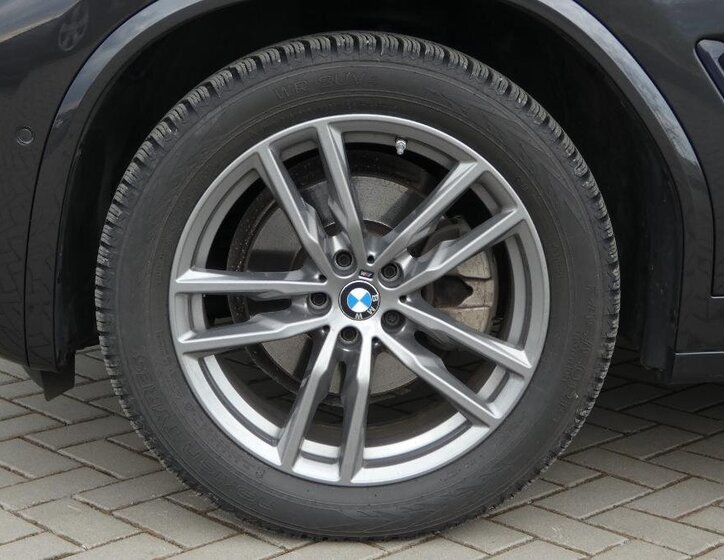 BMW X3 SUV / Terénní 2,0 l 140 kw