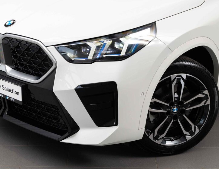BMW X2 SUV / Terénní 1,5 l 125 kw
