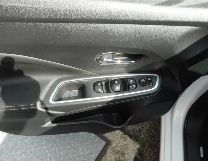 Nissan Micra Hatchback 999,0 86 kw