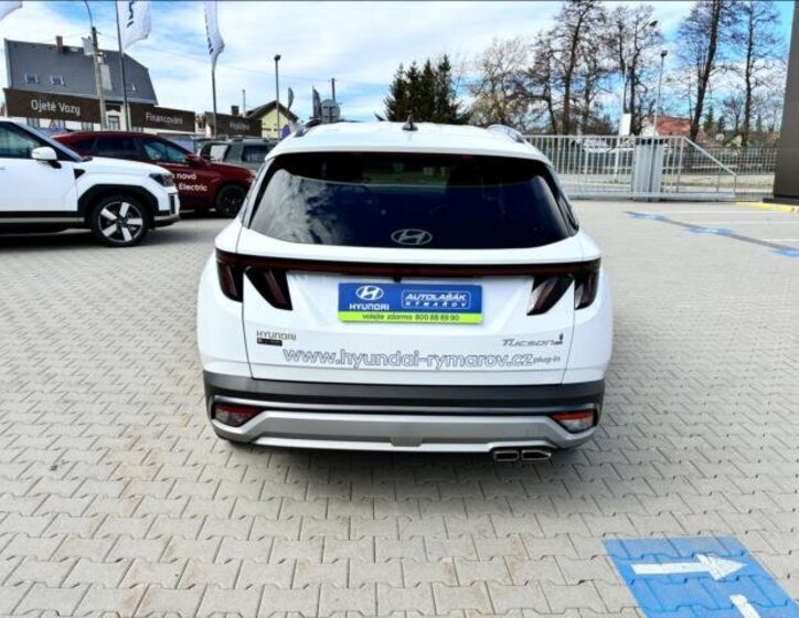 Hyundai Tucson SUV / Terénní 1,6 l 186 kw