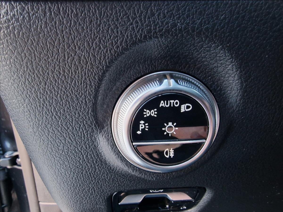 Mercedes-Benz Třídy C Sedan / Limuzína 2,0 l 147 kw