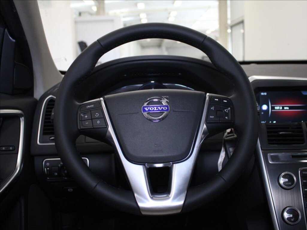 Volvo XC60 SUV / Terénní 2,0 l 140 kw