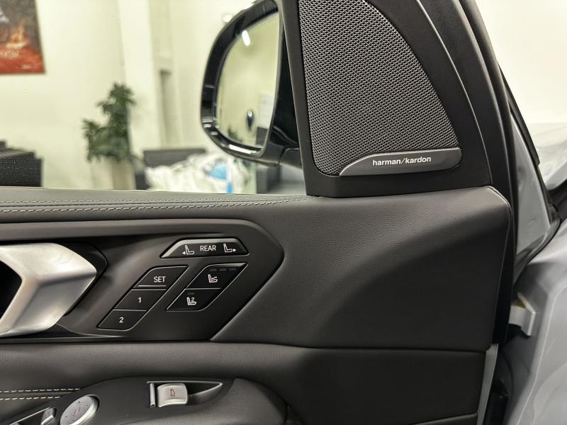 BMW X7 SUV 4,4 l 390 kw