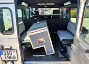 Land Rover Defender 41