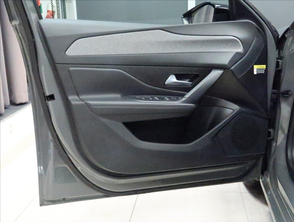 Peugeot 308 Kombi 1,2 l 96 kw