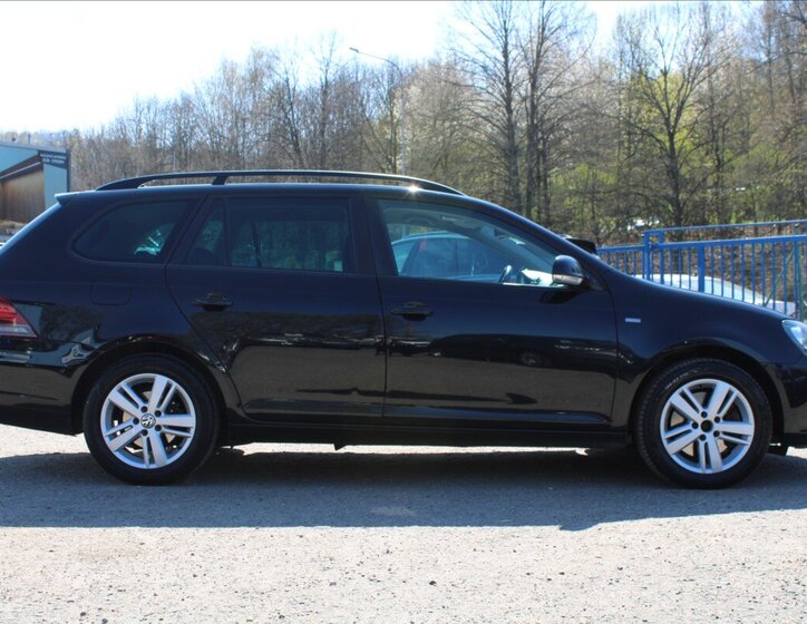 Volkswagen Golf Kombi 2,0 l 103 kw