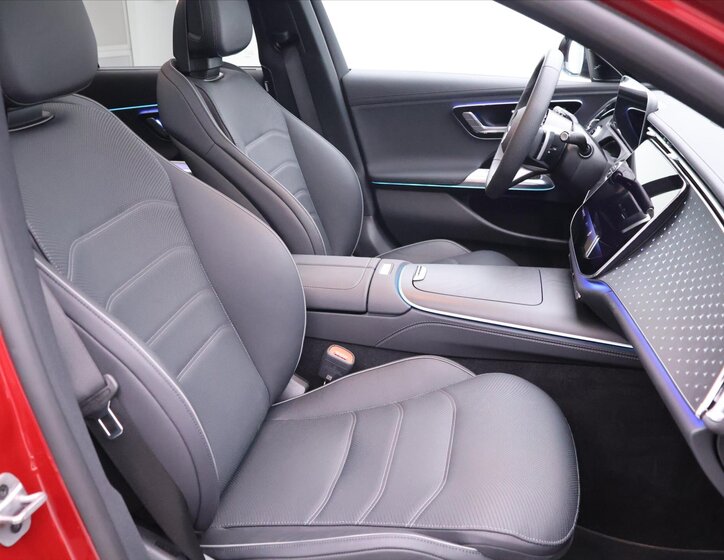 Mercedes-Benz Třídy E Kombi 2,0 l 145 kw