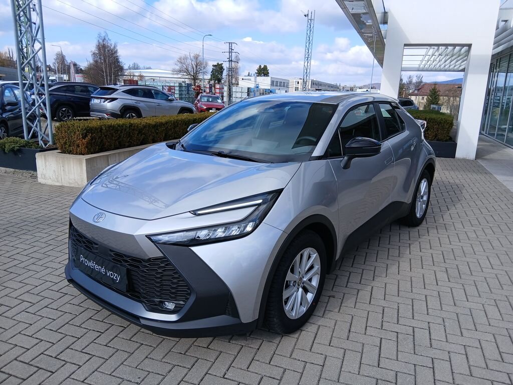 Toyota C-HR SUV / Terénní 1,8 l 72 kw