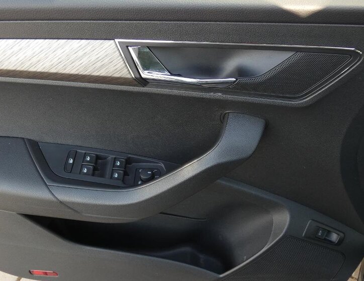 Škoda Karoq SUV / Terénní 1,5 l 110 kw