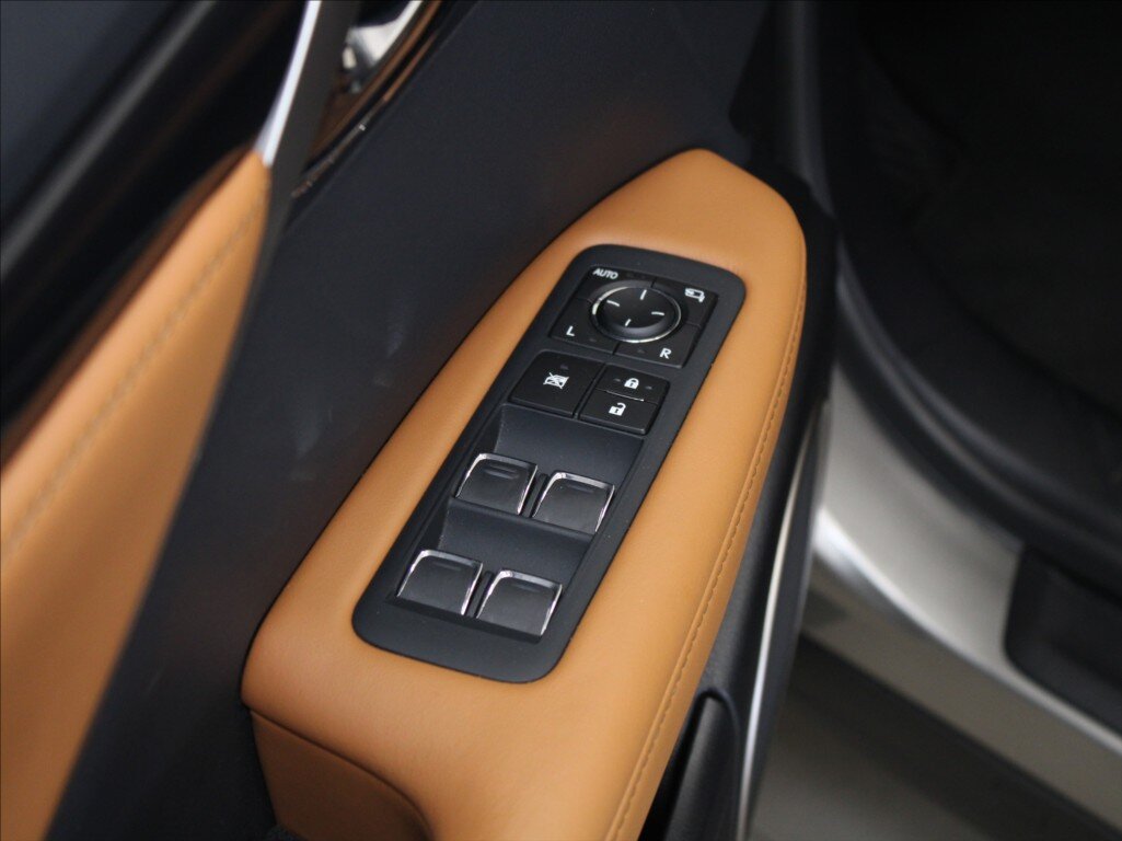 Lexus RX SUV / Terénní 2,0 l 175 kw