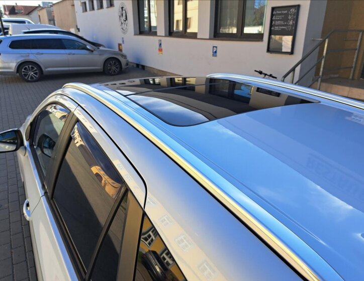 Suzuki SX4 S-Cross Hatchback 1,6 l 88 kw