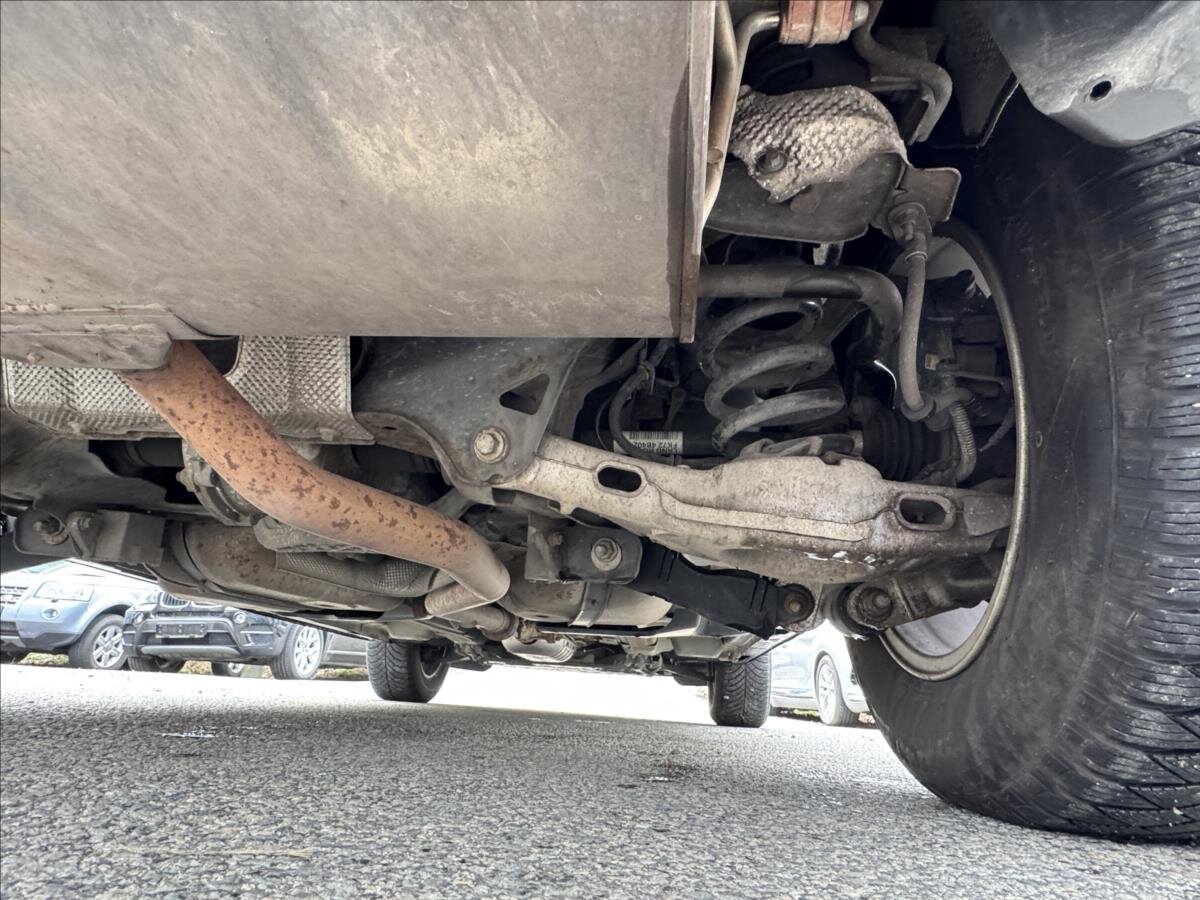 Land Rover Discovery Sport SUV 2,0 l 110 kw