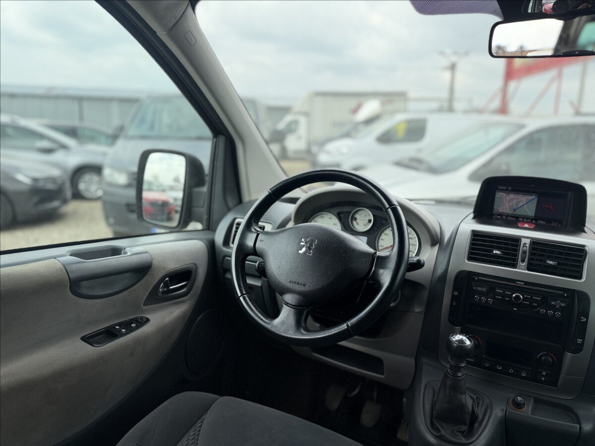 Peugeot Expert MPV 2,0 l 120 kw