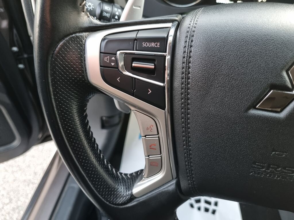 Mitsubishi Outlander SUV 2,4 l 165 kw