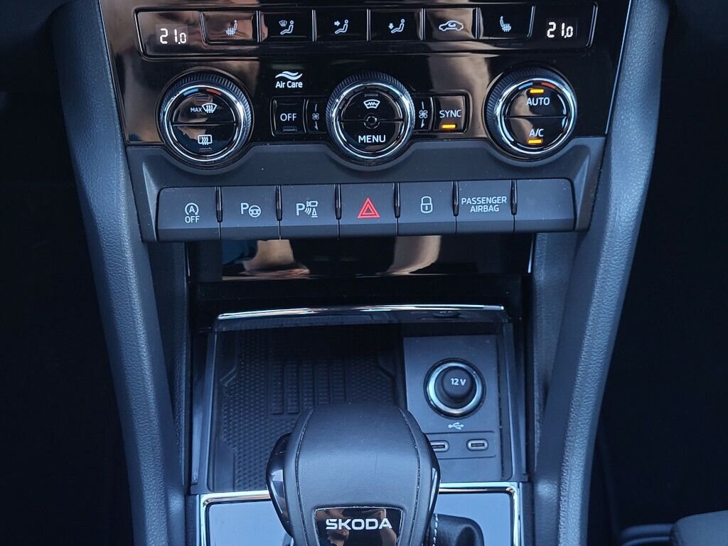 Škoda Karoq SUV / Terénní 1,5 l 110 kw