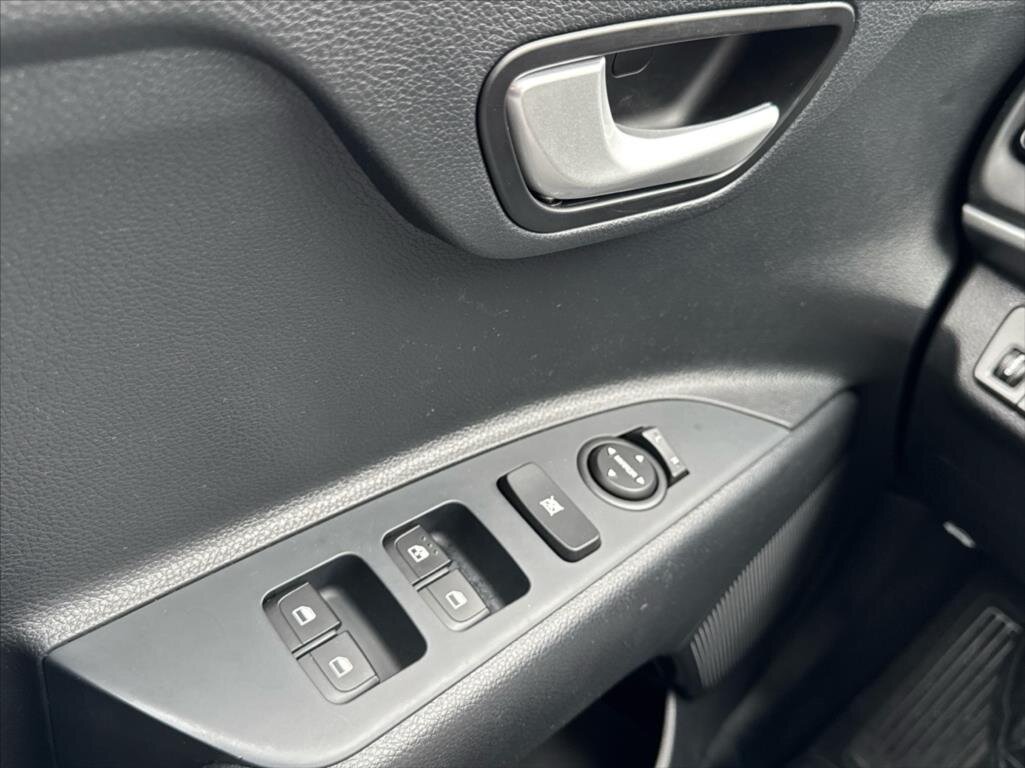 KIA Stonic Hatchback 1,2 l 57 kw