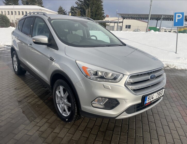 Ford Kuga SUV 1,5 l 110 kw