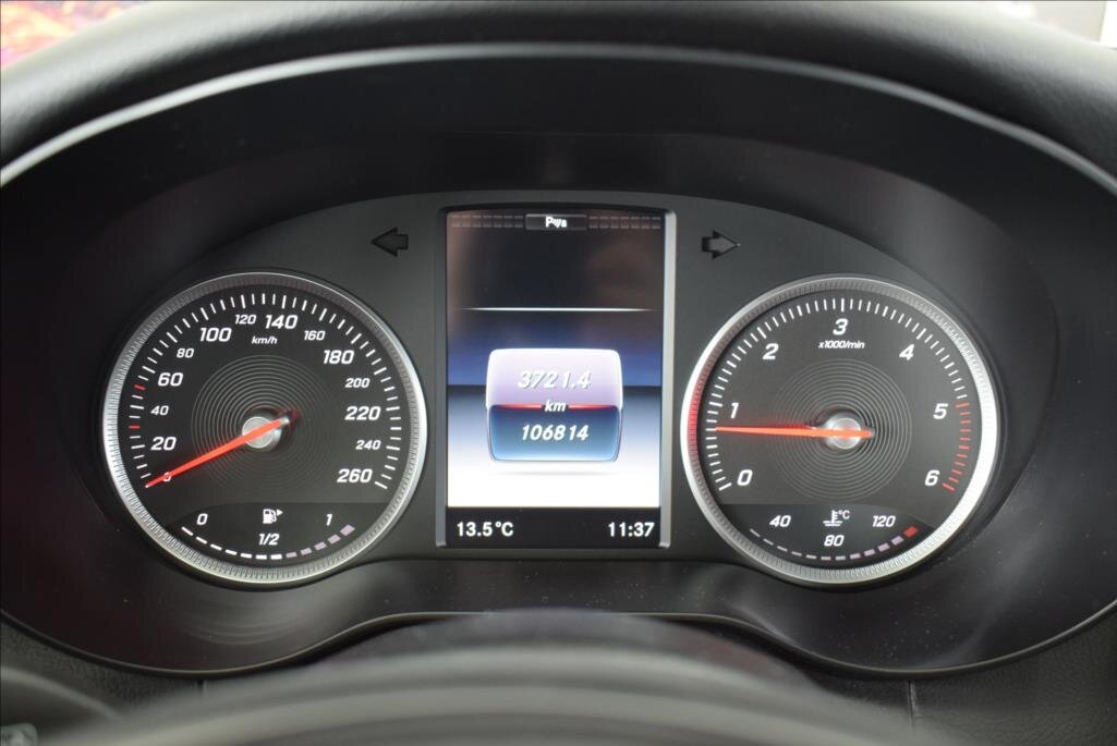 Mercedes-Benz Třídy C Sedan / Limuzína 2,1 l 125 kw