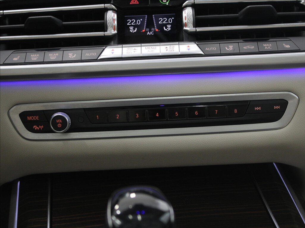 BMW X7 SUV / Terénní 3,0 l 195 kw