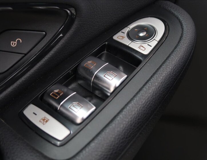 Mercedes-Benz Třídy C 16