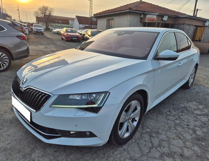 Škoda Superb Sedan / Limuzína 2,0 l 110 kw