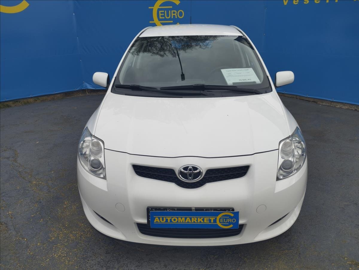 Toyota Auris Hatchback 1,3 l 74 kw