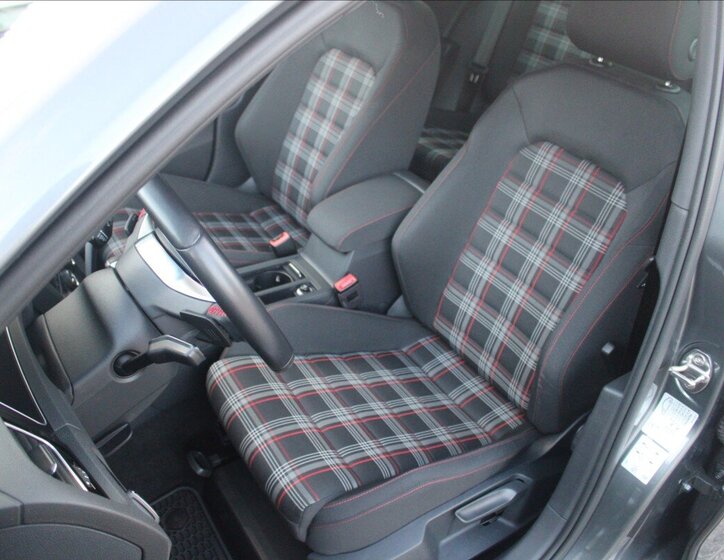 Volkswagen Golf Hatchback 2,0 l 180 kw