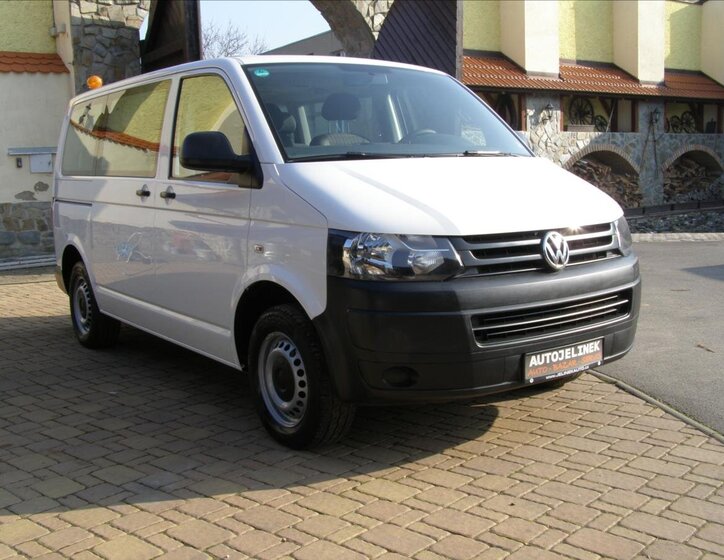 Volkswagen Caravelle 7