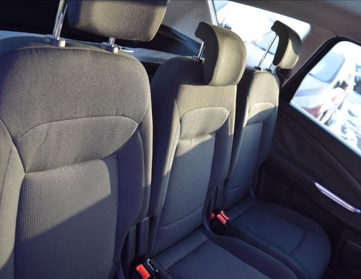 Ford S-MAX MPV 2,0 l 107 kw