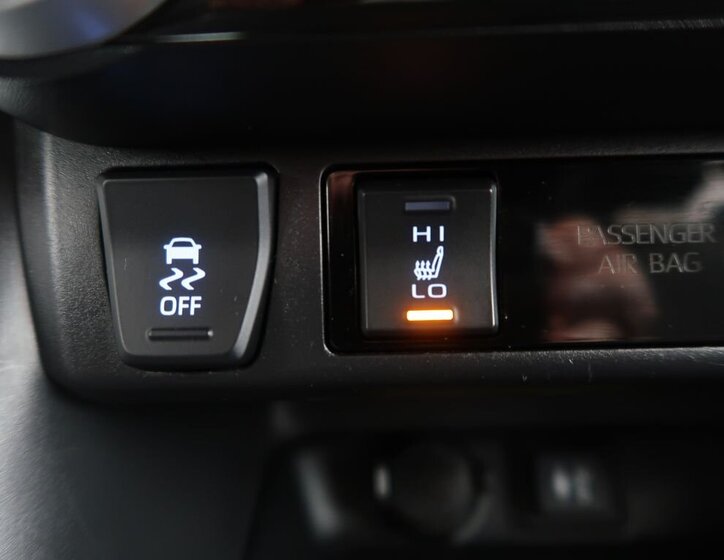 Toyota RAV4 SUV / Terénní 2,5 l 131 kw