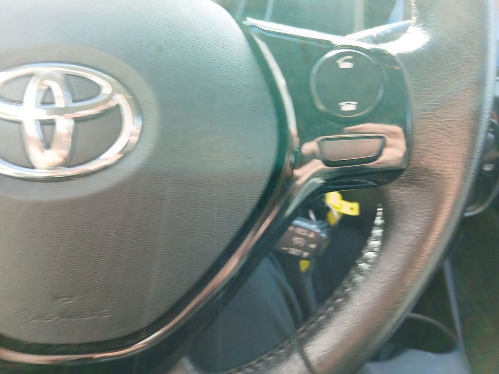 Toyota Aygo Hatchback 998,0 53 kw